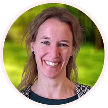 Esther van der Leij zenleraar